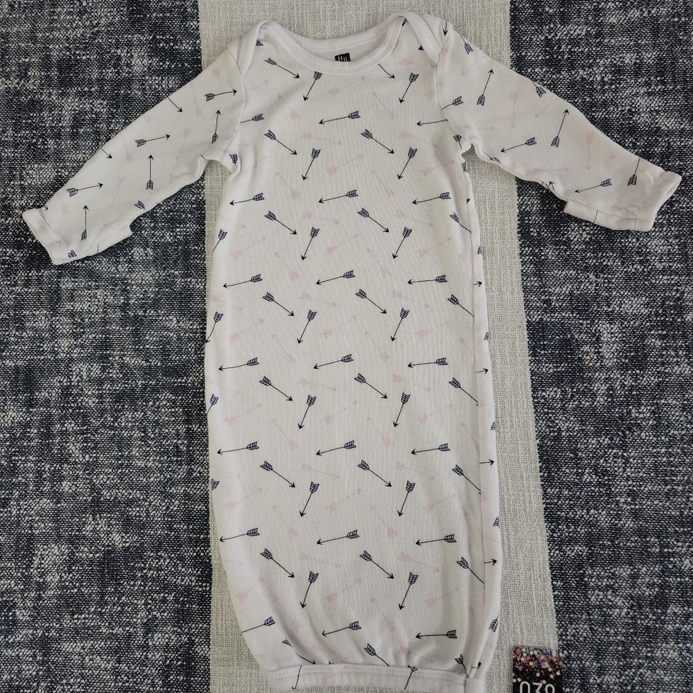 HB Arrows Nightgown (0 to 6 months)